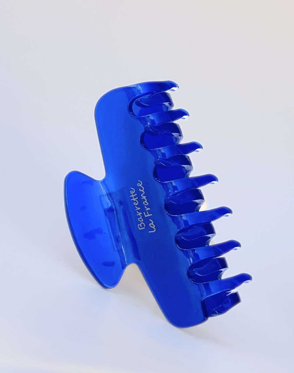 Refined Hold / Chocolate / Hair Clip